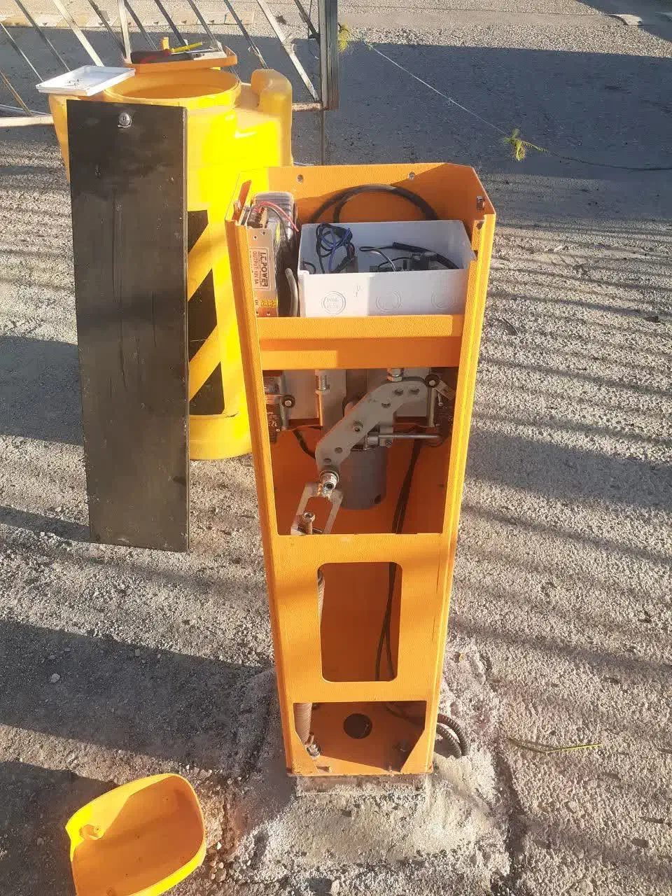 راه بند خودرویی فروش ،نصب و تعمیر راهبند خودرویی|خدمات پیشه و مهارت|خرمآباد, |دیوار