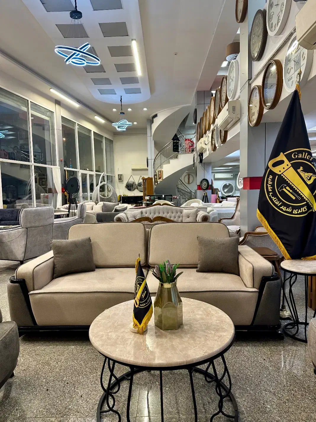 مبلمان ایتالیایی ۸ نفره|مبلمان خانگی و میز عسلی|طرقبه, |دیوار