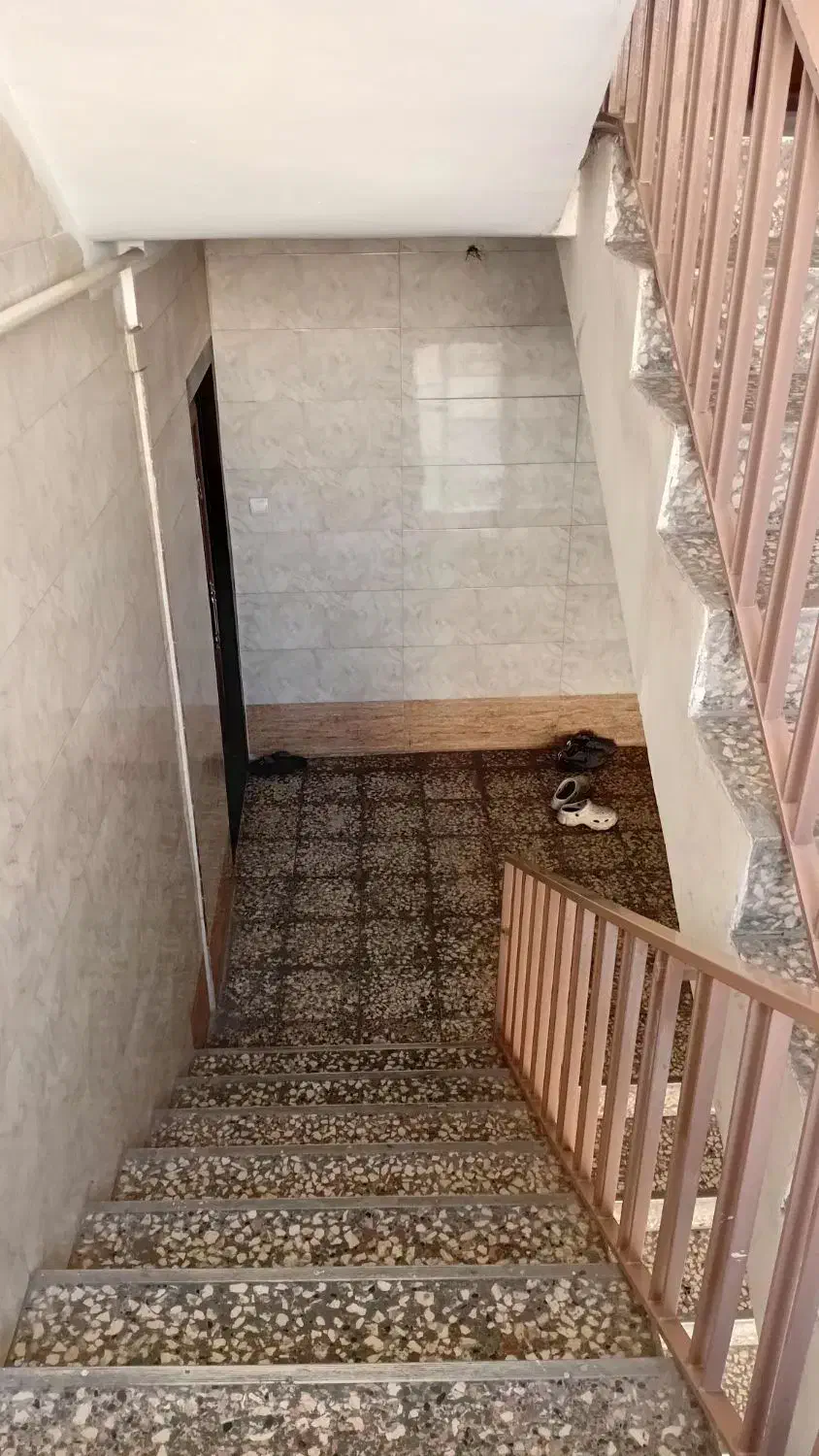 جمالزاده شمالی‌‌/‌‌‌۱۱۵متر۲خوابه/طبقه آخر