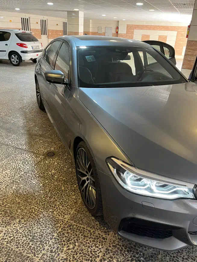 بی ام و ۵۳۰ مدل ۲۰۱۷|خودرو سواری و وانت|شیراز, بعثت|دیوار