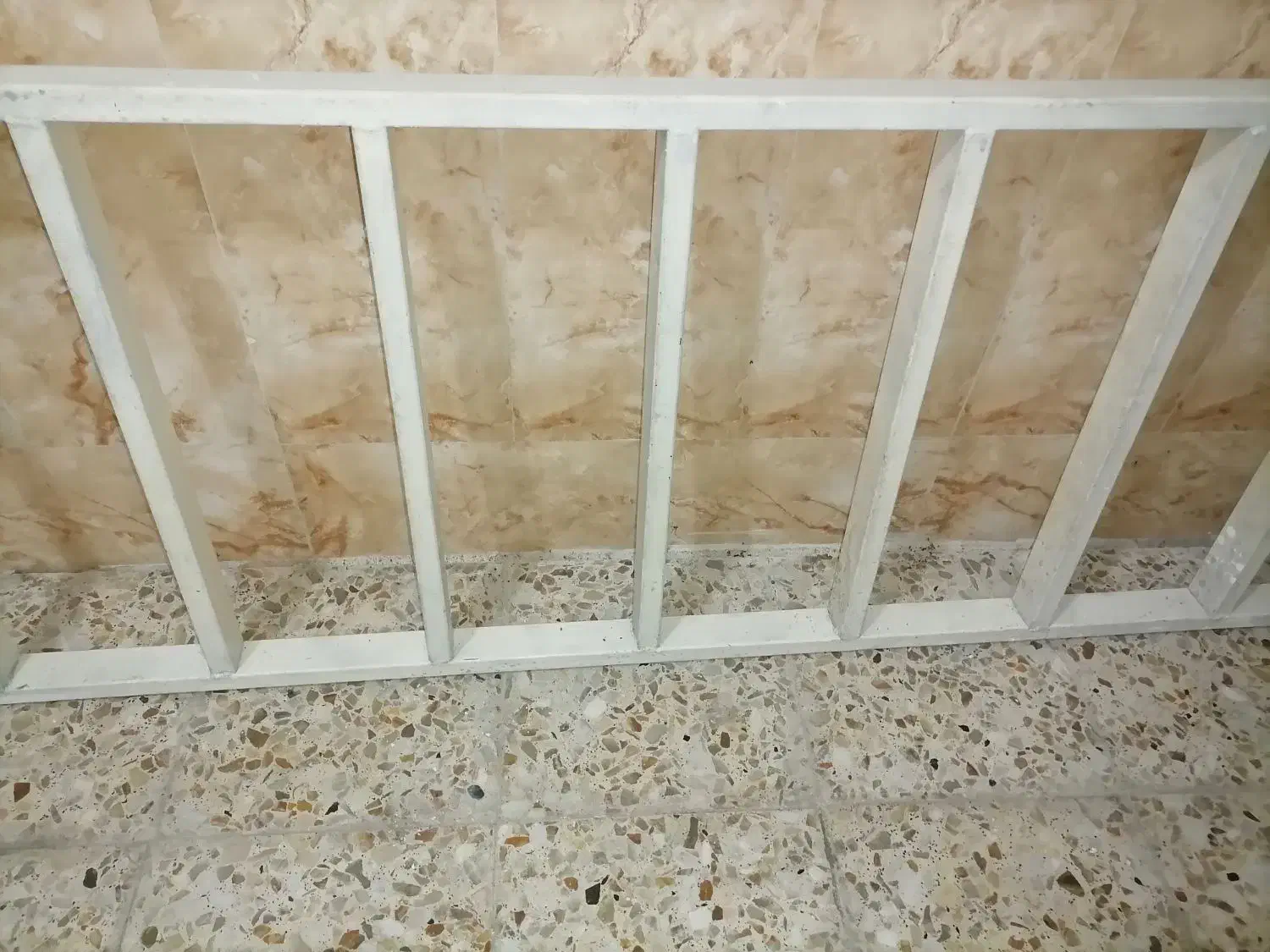 فروش نردبان آهنی سنگین|ابزارآلات|رشت, پیرکلاچای|دیوار