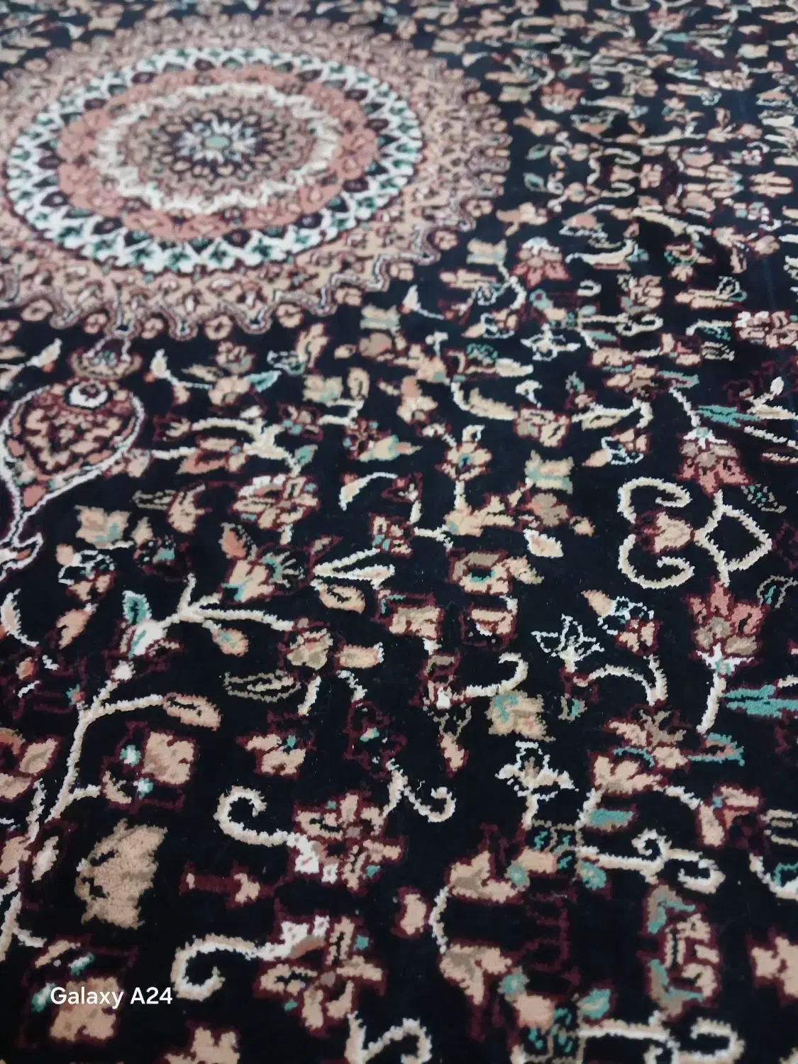 فرش ۷۰۰ شانه|فرش|کوهسار (البرز), |دیوار