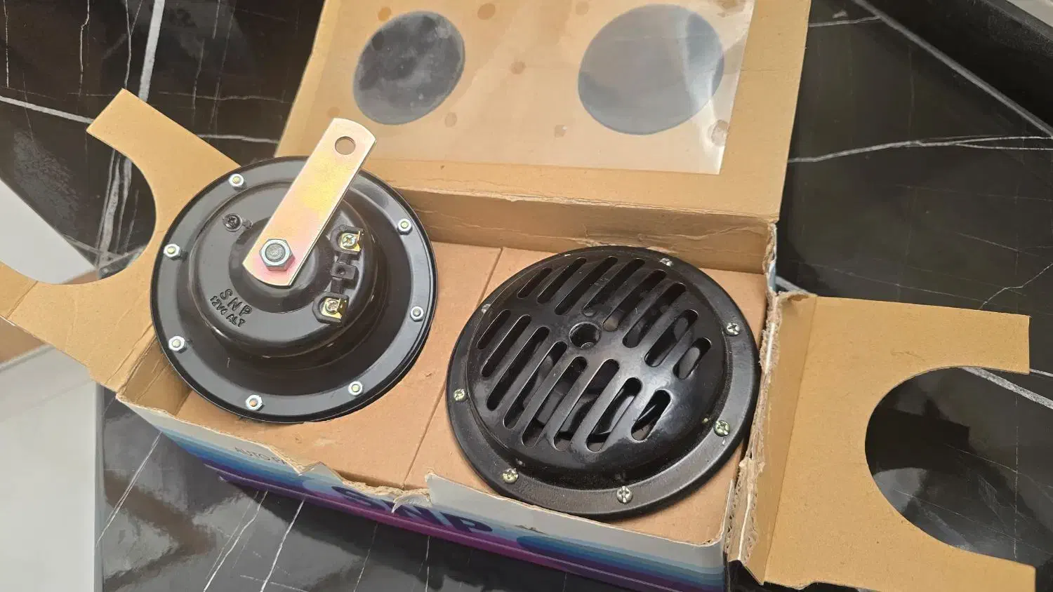 بوق 10 11 نو نو|قطعات یدکی و لوازم جانبی|شاهینشهر, حافظ جنوبی|دیوار