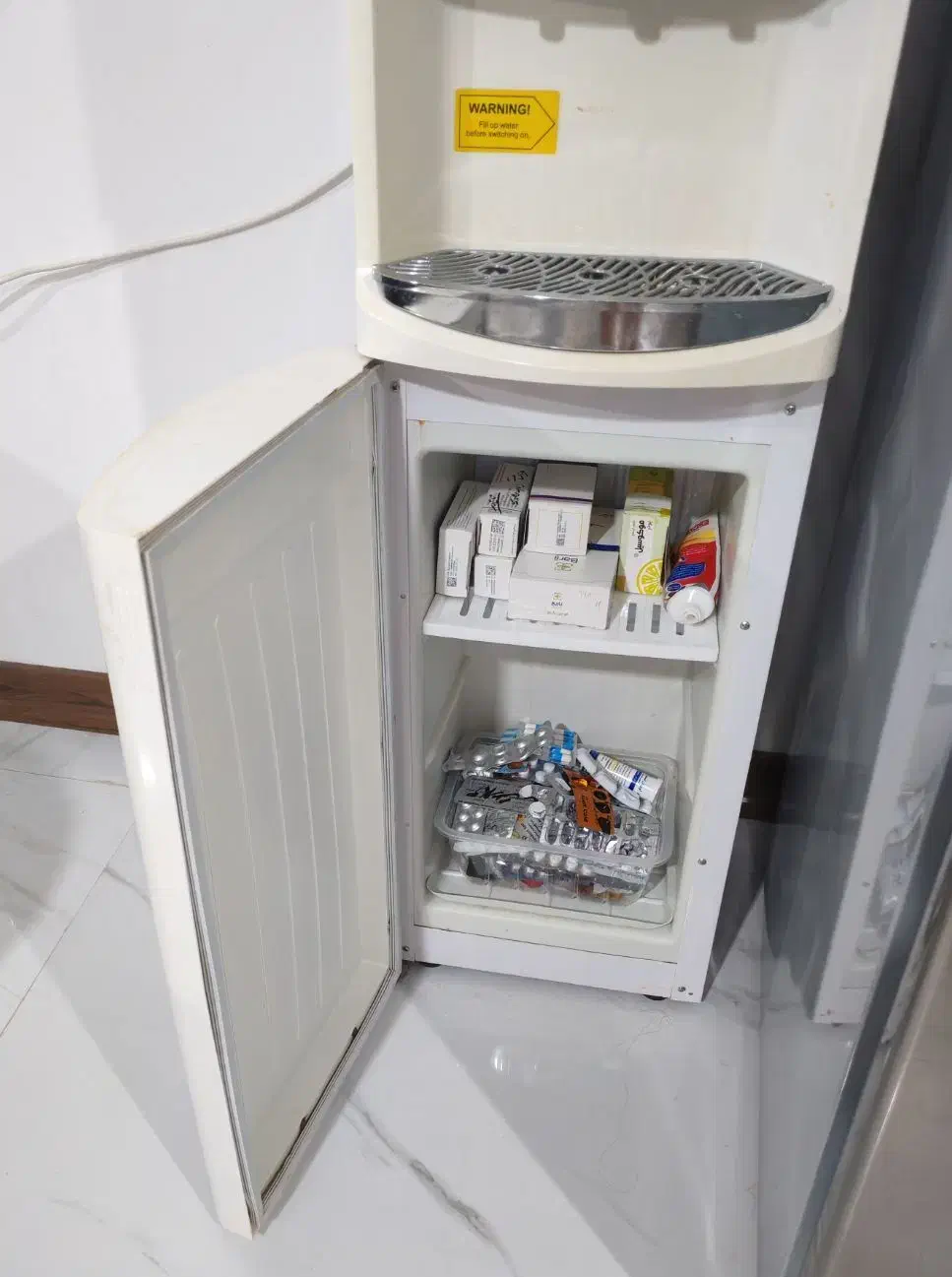 آب سرد کن|آب‌سردکن و تصفیه آب|اصفهان, بهارستان|دیوار