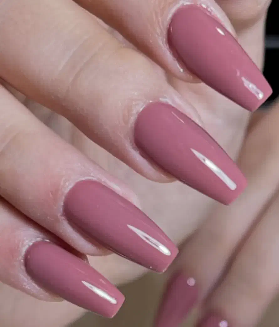 خدمات کاشت ناخن|خدمات آرایشگری و زیبایی|رشت, لاکانی|دیوار