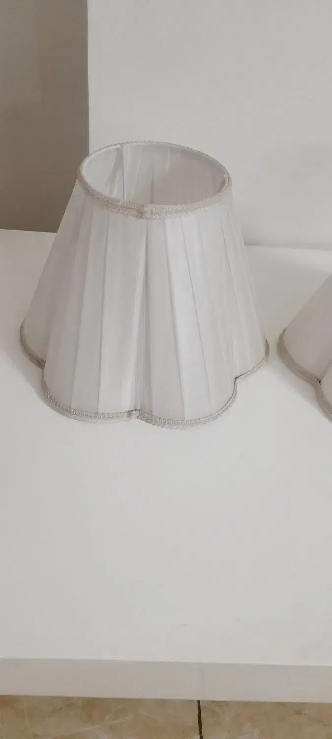 شیلد آباژورکاملا سالم بدون کوچکترین ایرادجنس ترک|چراغ خواب و آباژور|ری, شهرک نظامی|دیوار