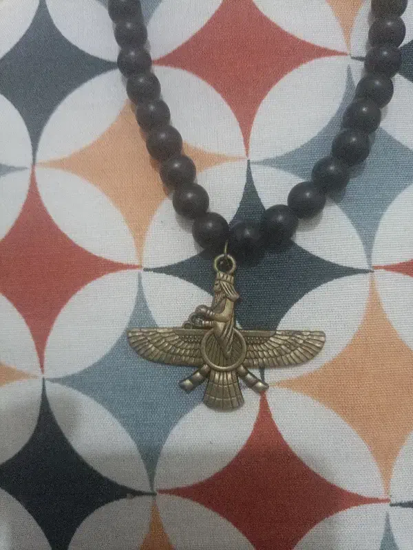 زنجیر و گردنبند فروهر|بدلیجات|مشهد, سیلو|دیوار