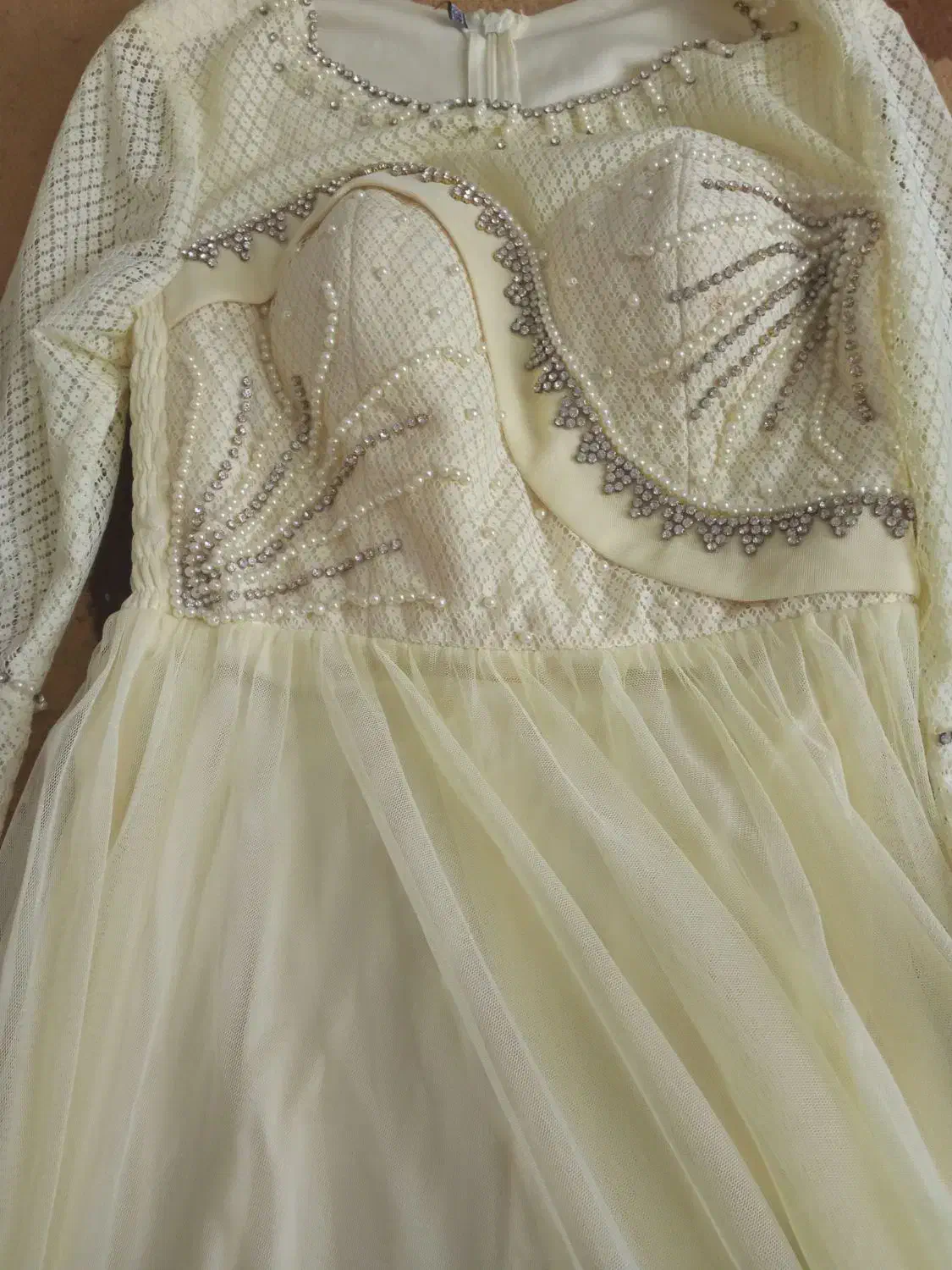 لباس مجلسی رودان|لباس|رودان, |دیوار