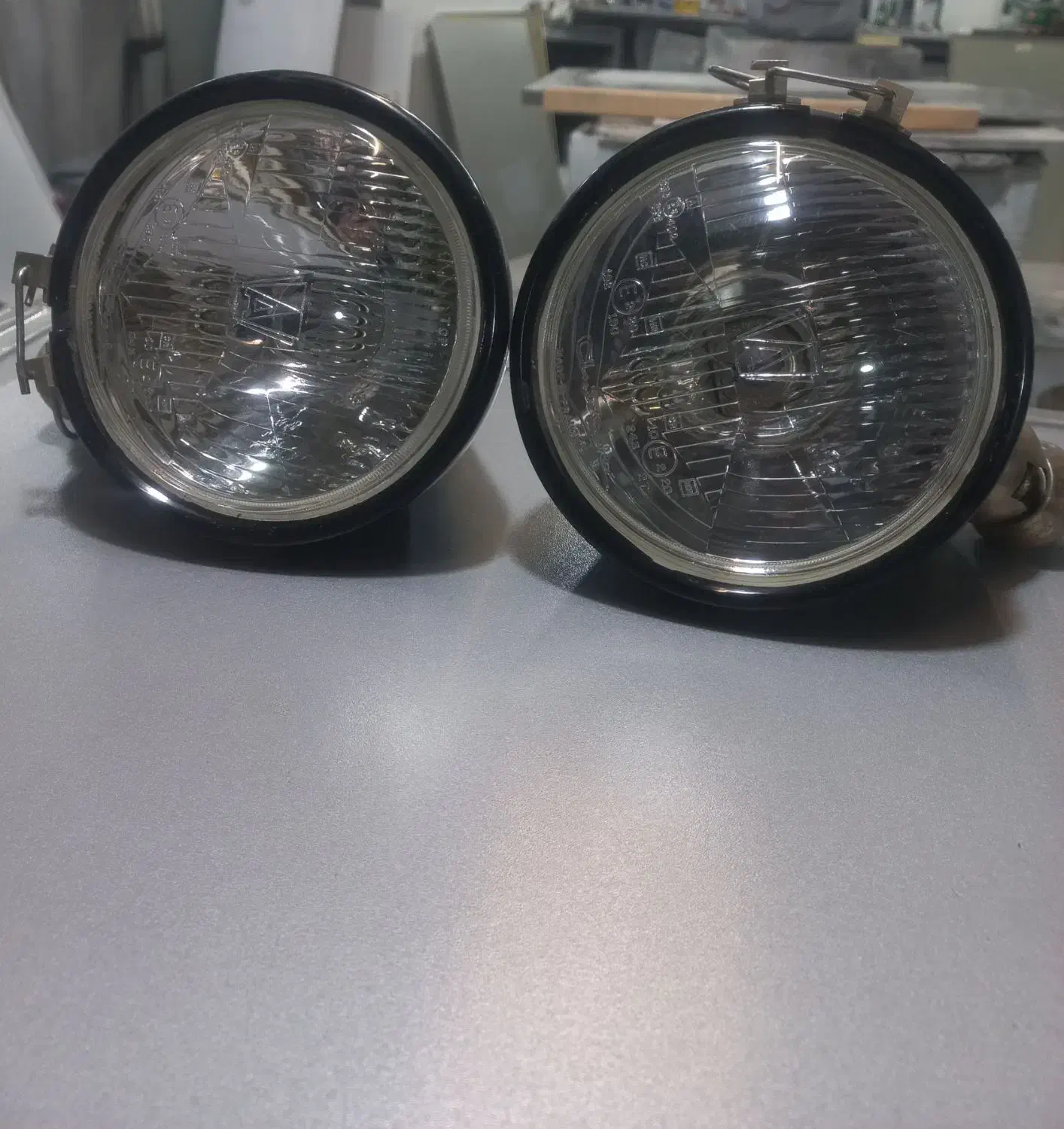 پرژکتور ۲ عدد فرانسوی افرود|قطعات یدکی و لوازم جانبی|تهران, امین حضور|دیوار