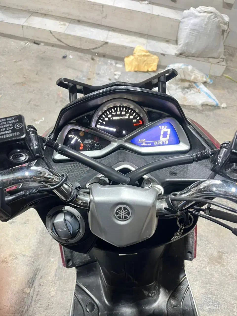 مجستی ۲۰۰|موتورسیکلت|اهرم, |دیوار