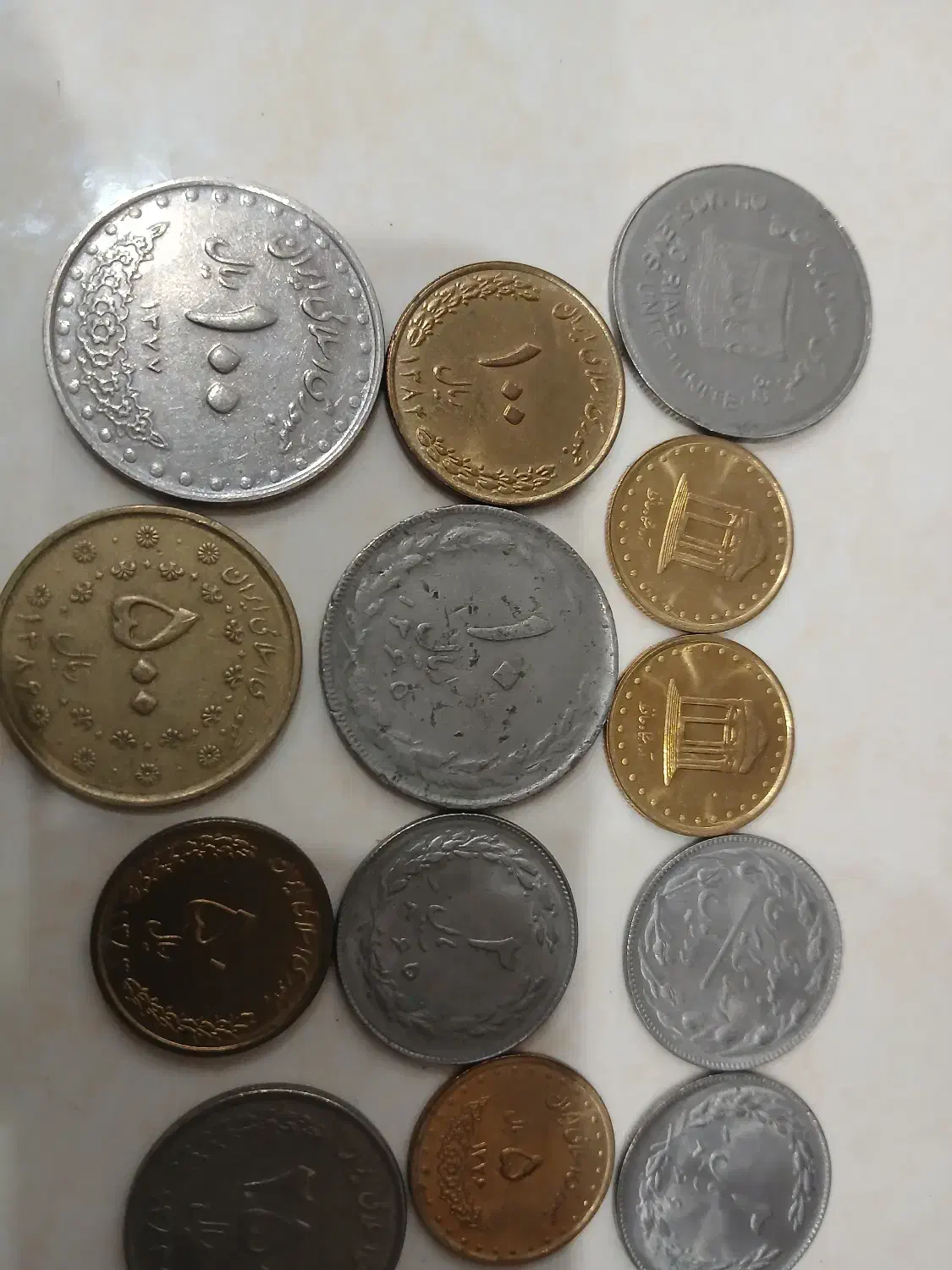 تعدادی سکه قدیمی|کلکسیون سکه، تمبر، اسکناس|شیرگاه, |دیوار