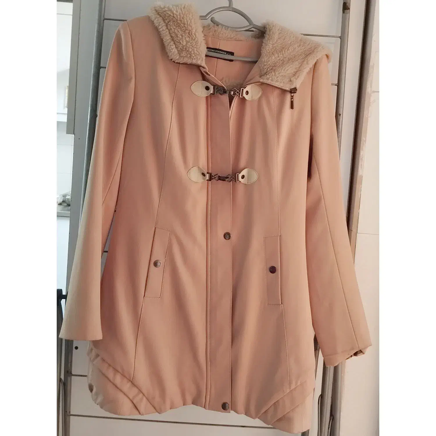 فروش فوری کاپشن، تخفیف هم میدم|لباس|مشهد, دانش|دیوار