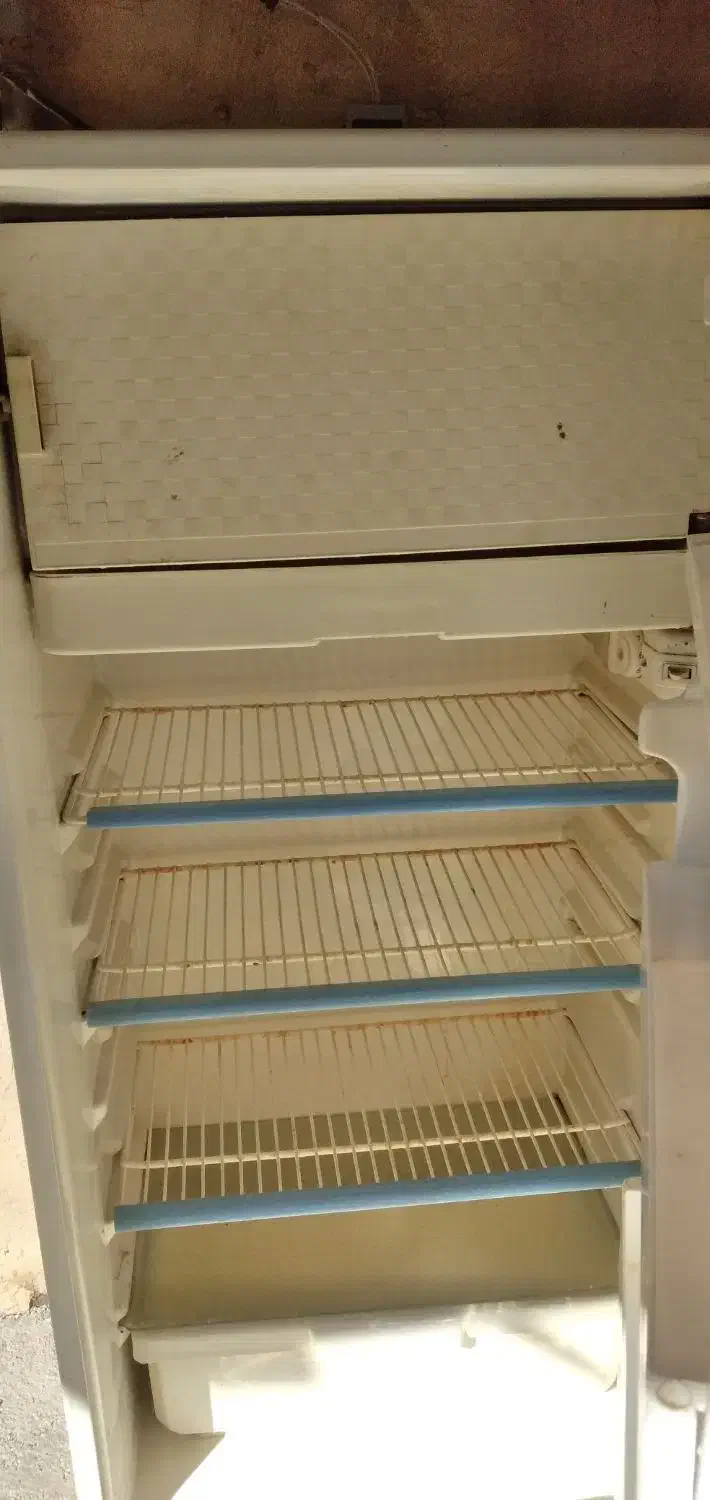 یخچال جنرال قدیم سالم|یخچال و فریزر|بهار, |دیوار