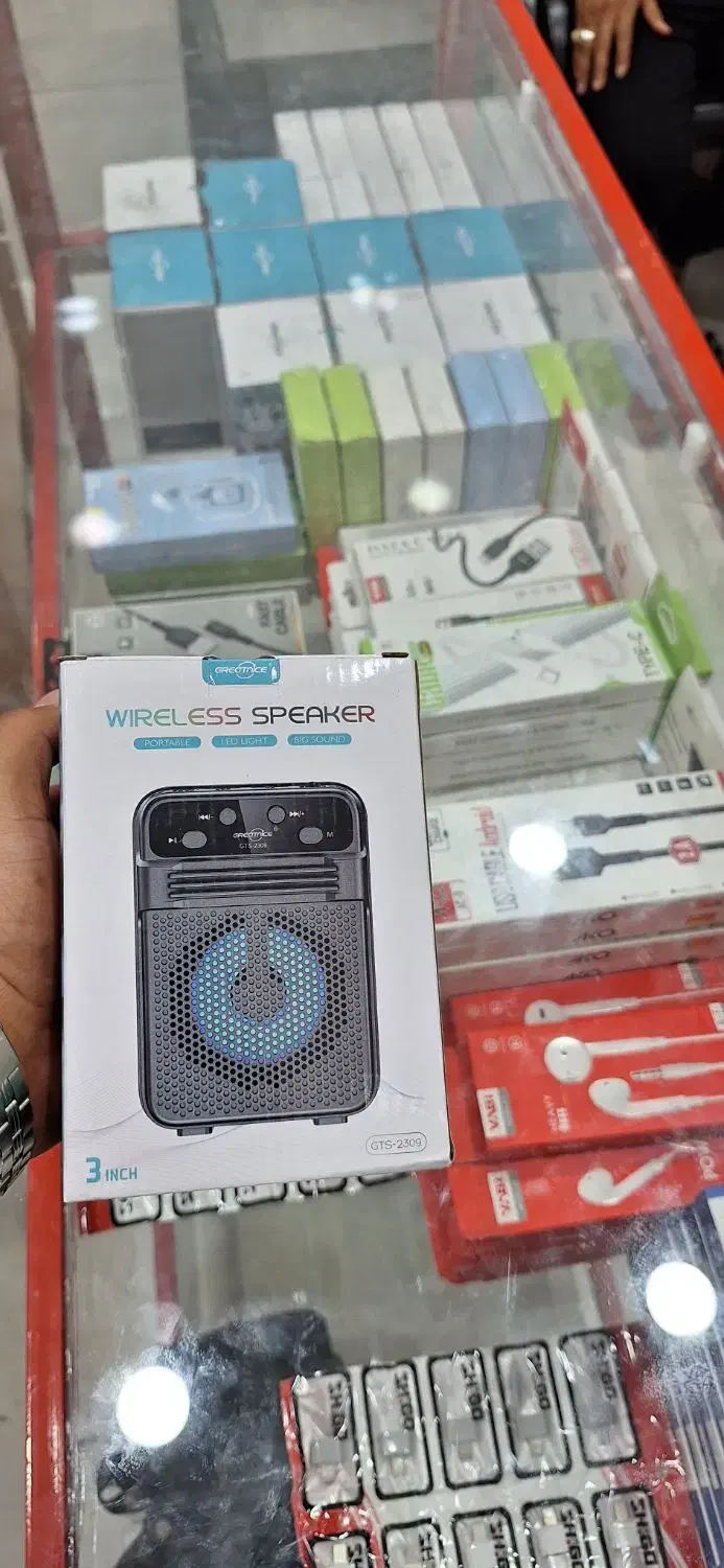 اسپیکر قابل حمل بلوتوثی و یو آس پی خور شارژ شد.|پخشکننده همراه|آبادان, |دیوار