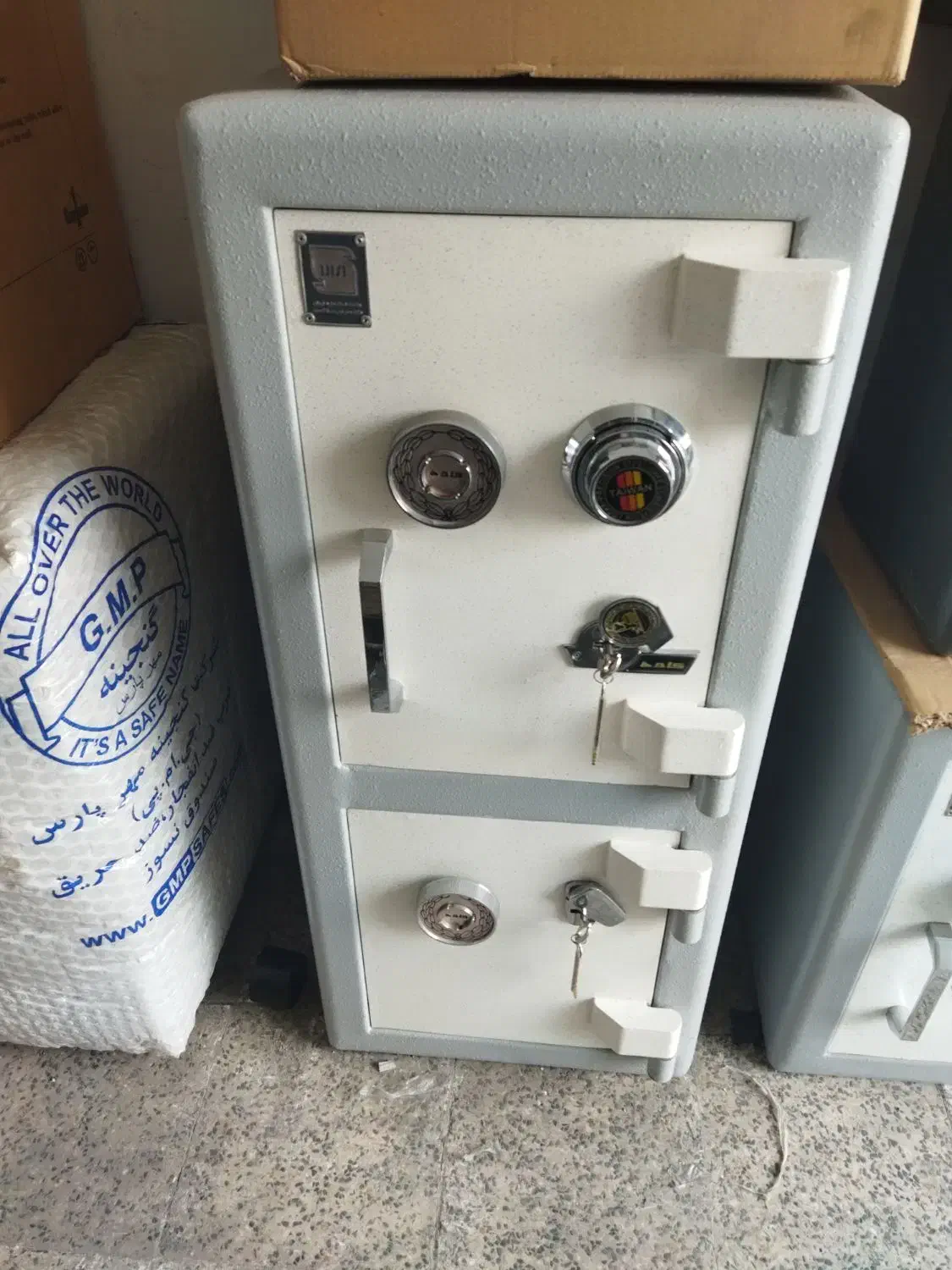 گاوصندوق  کاوه وگنج بان|ابزارآلات|تهران, خزانه|دیوار