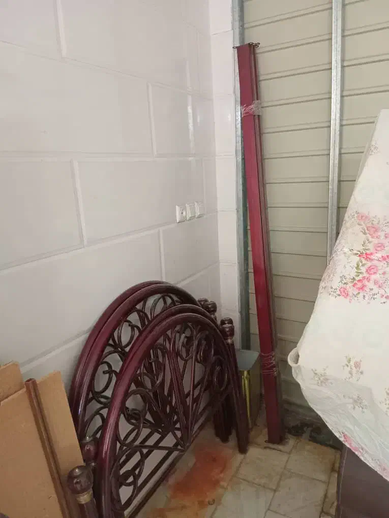 دو عددتخت فرفوژه|تخت و سرویس خواب|قم, شاه ابراهیم|دیوار