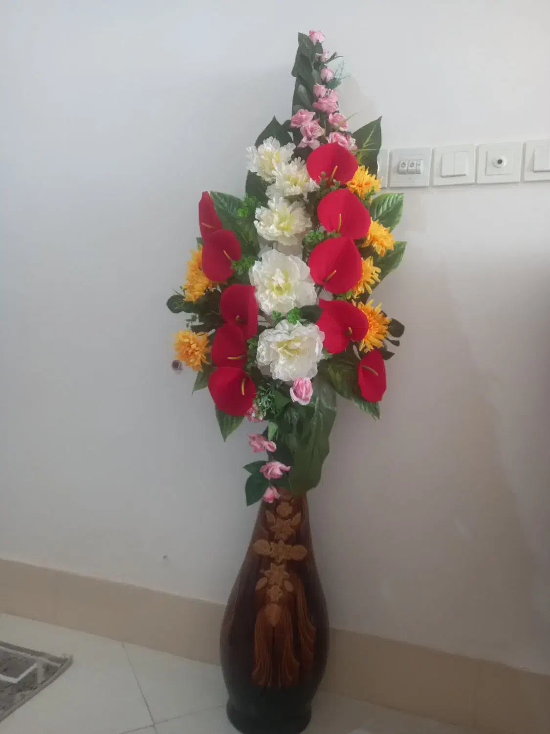 گلدان وگل مصنوعی سالم وزیبا|گل مصنوعی|قائن, |دیوار