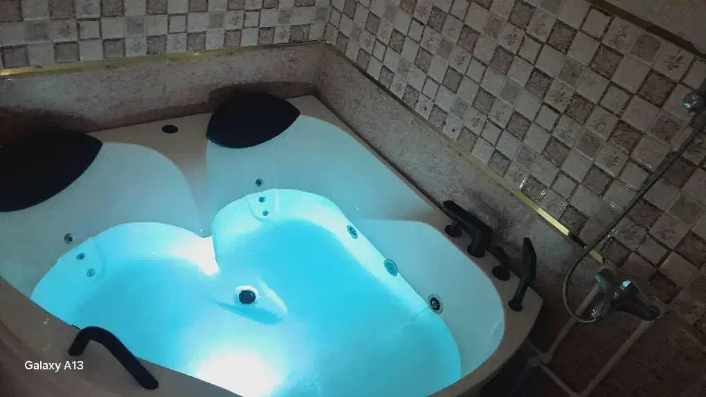 اجاره کوتاه مدت آپارتمان جکوزی دار (شاهین غرب)|اجارهٔ کوتاهمدت آپارتمان و سوئیت|تهران, شاهین|دیوار