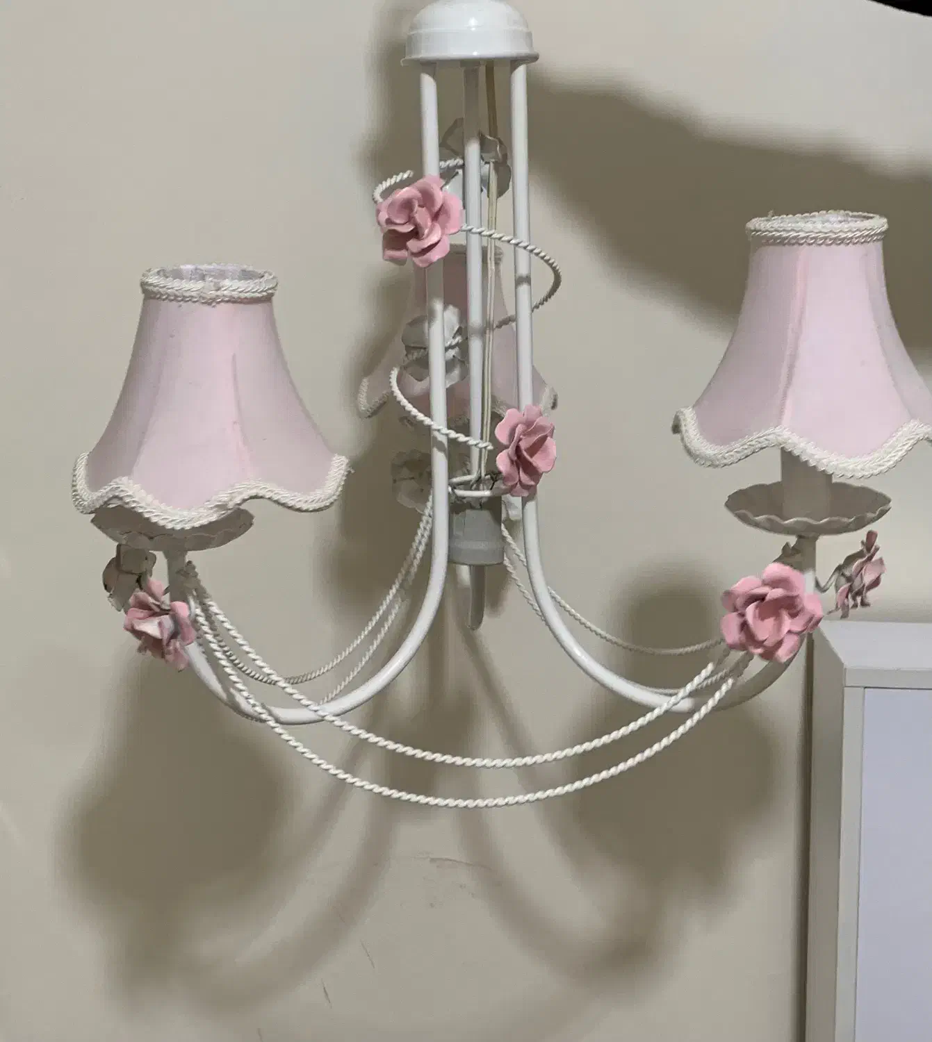 لوستر سه شاخه دخترانه طرح فانتزی|لوستر و چراغ آویز|تهران, امانیه|دیوار