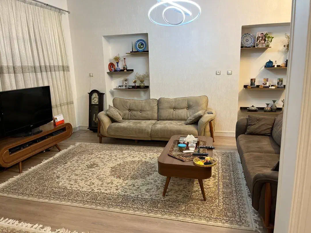 جمهوری دانشگاه ۱۳۷ متر|فروش آپارتمان|تهران, آذربایجان|دیوار