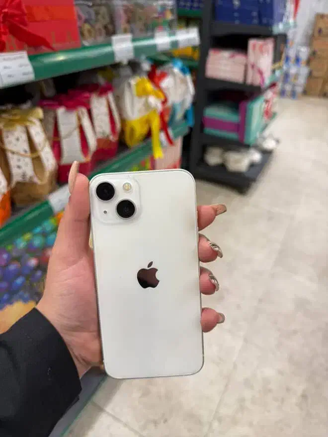 ایفون ۱۳نرمال سفید|موبایل|همدان, |دیوار