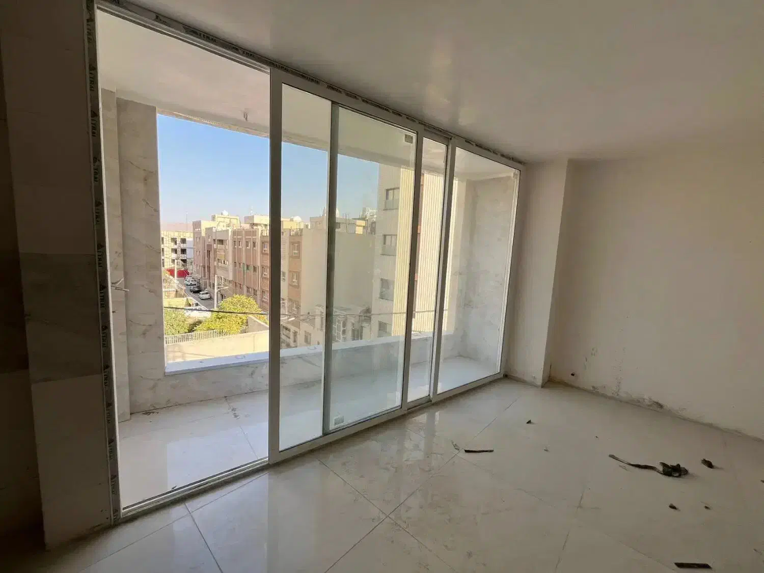 آپارتمان ۱۱۶ متری لاهور طبقه ۵ از ۵ تکواحدی بورسی|فروش آپارتمان|اصفهان, چشمه باقرخان|دیوار