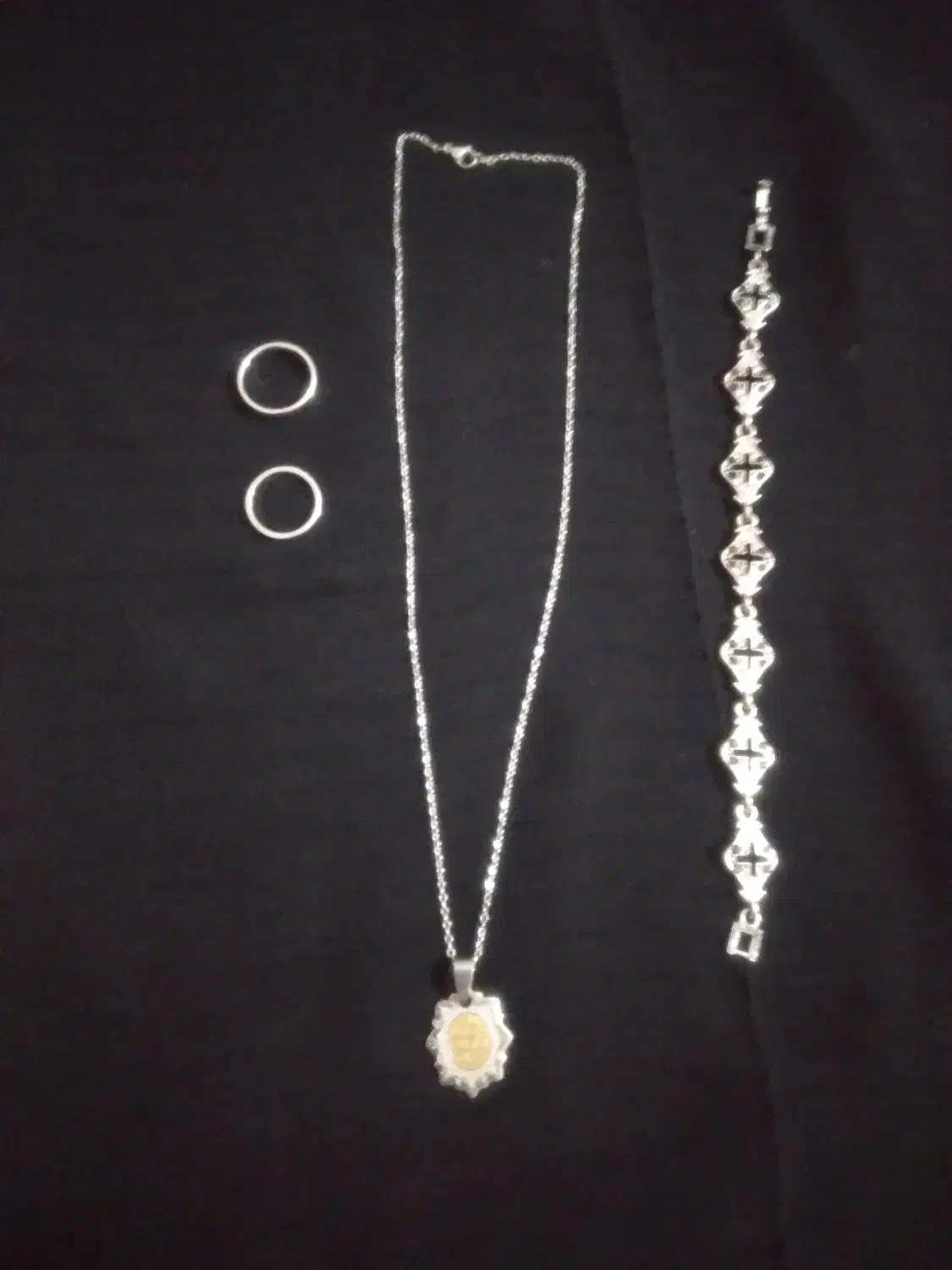 بدلیجات|بدلیجات|دوگنبدان, |دیوار