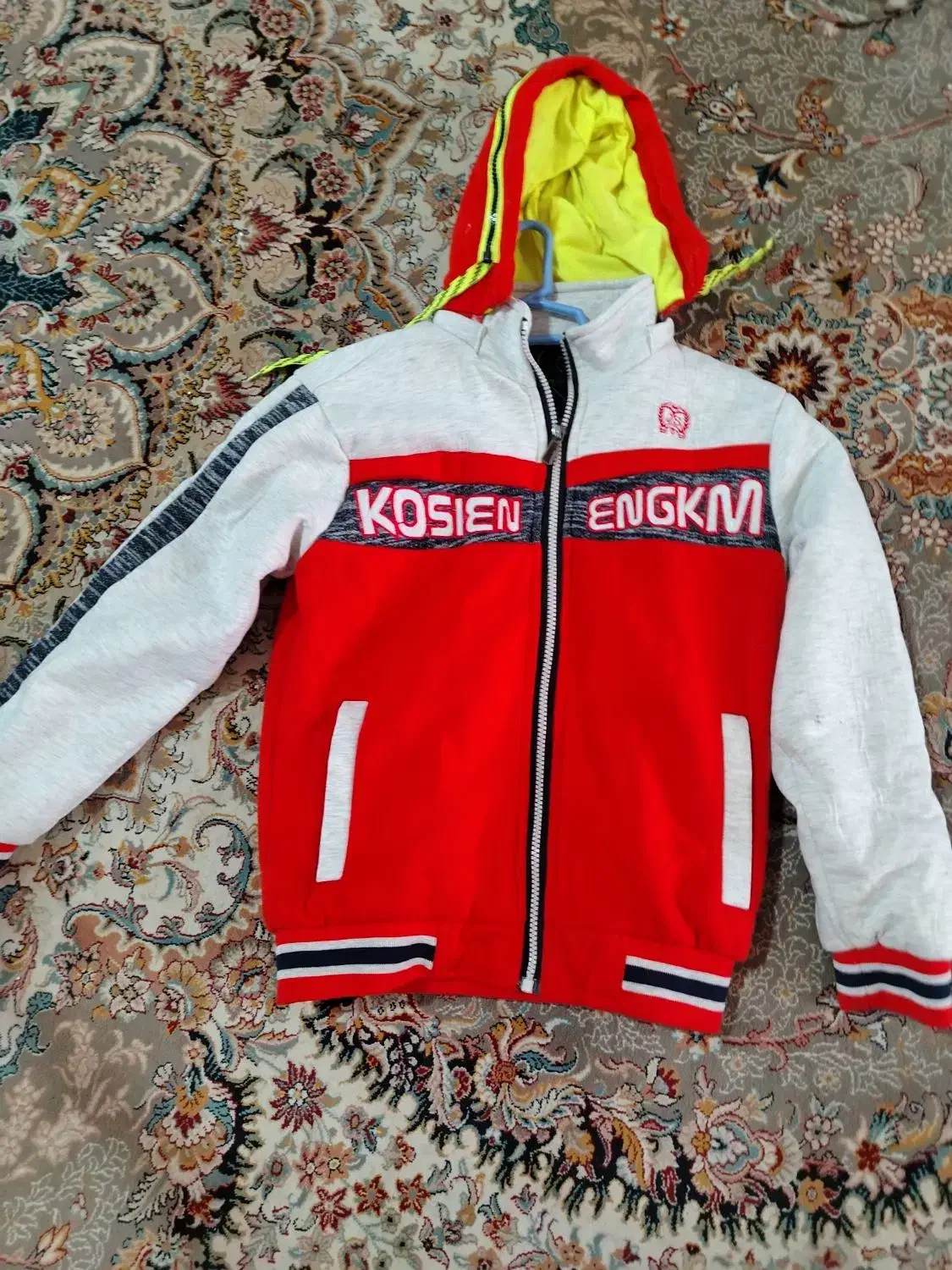 کاپشن|لباس|برازجان, |دیوار