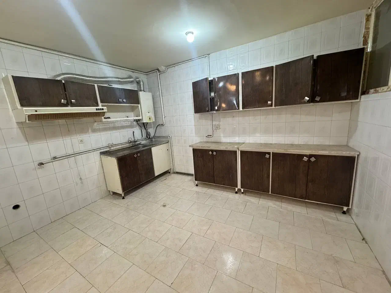 کابینت همراه با هود و سینک و شیرآلات|آب‌چکان و نظم‌دهنده ظروف|خرم‌آباد, |دیوار