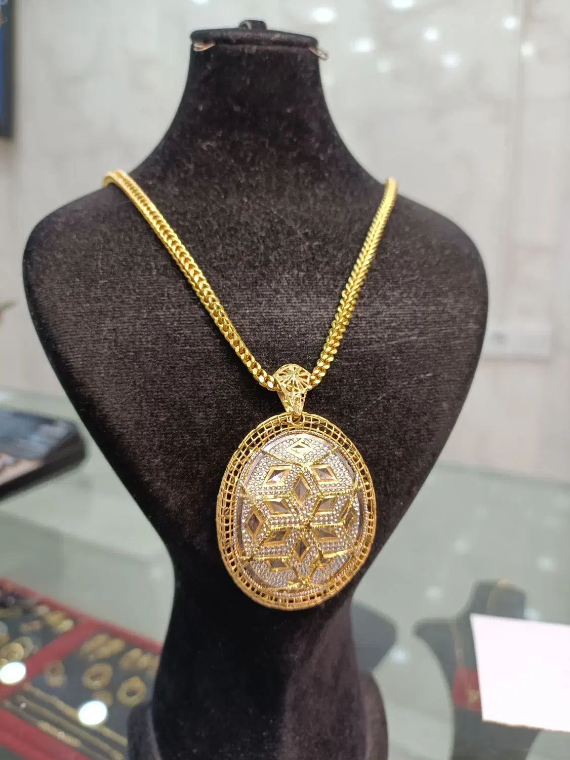 گردنبند و دستبند طلا 3 درصد|جواهرات|شیراز, شاهچراغ|دیوار