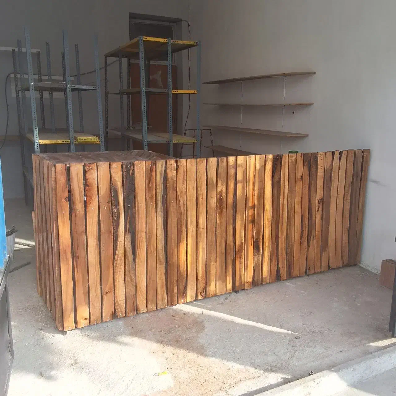 میز پیشخوان چوب گردو|فروشگاه و مغازه|آزادشهر, |دیوار