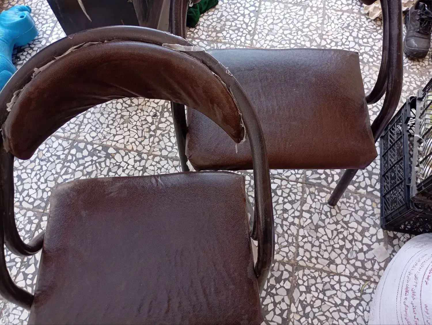 صندلی انتظار و صندلی اصلاح زنانه|آرایشگاه و سالن‌های زیبایی|بم, |دیوار