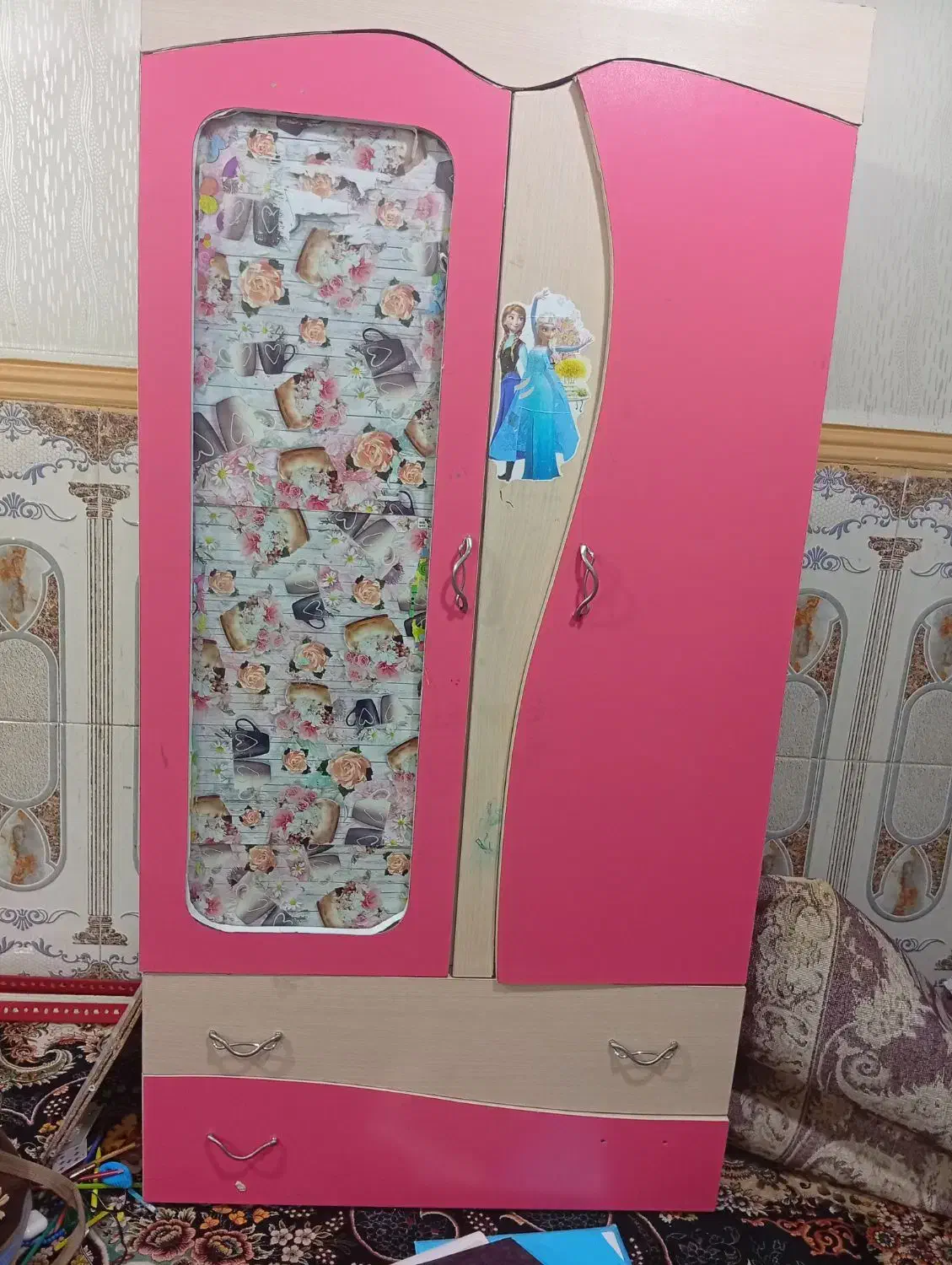 کمد|جاکفشی، کمد، دراور|اهواز, کمپلو جنوبی|دیوار