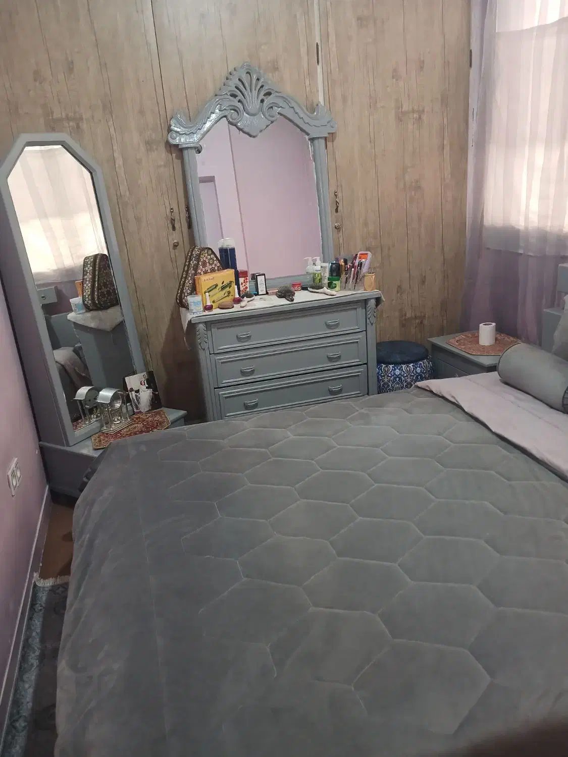 سرویس خواب دونفر سالم و تمیز بدون تشگ|تخت و سرویس خواب|فردیس, دهکده|دیوار