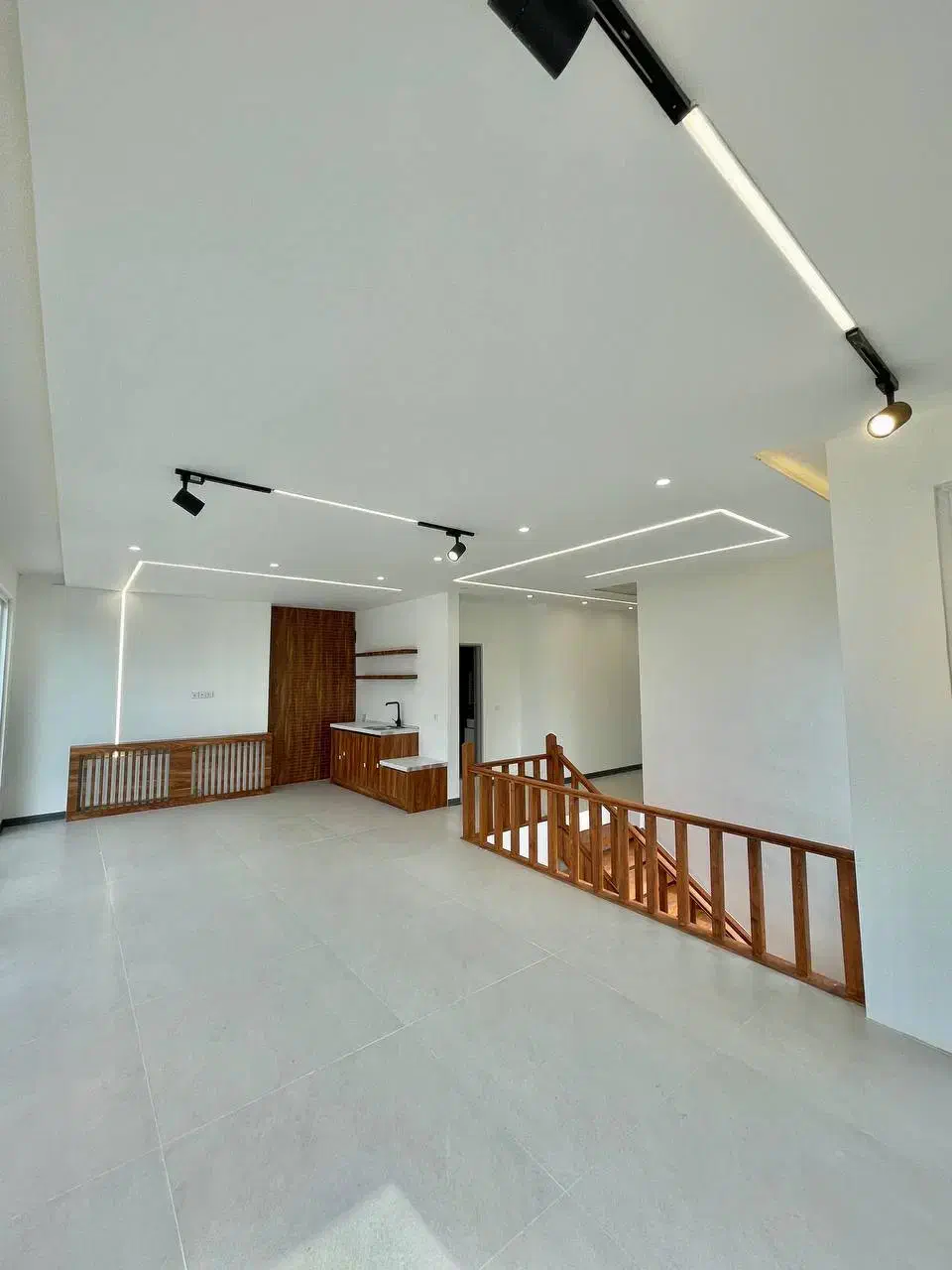 تریبلکس ۶۰۰ متری/ استخر و روف/ شهرکی/ سنددار|فروش خانه و ویلا|نوشهر, |دیوار