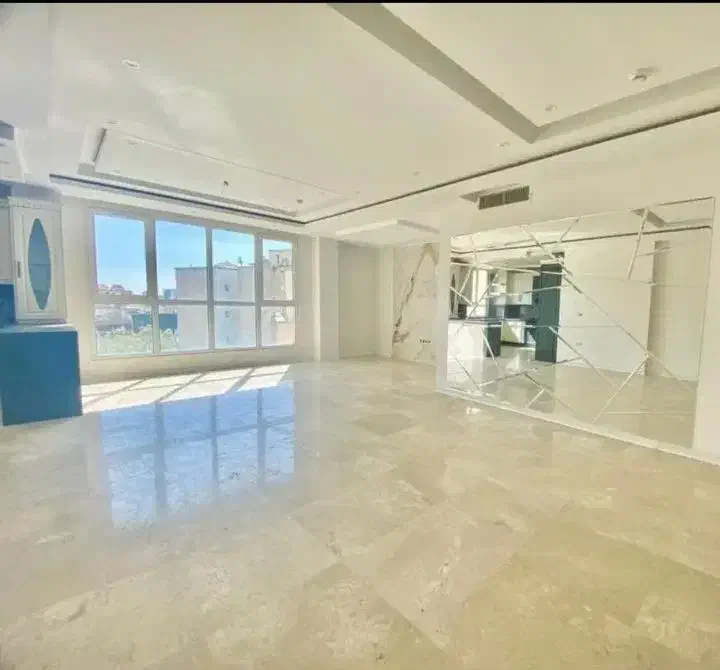 ۱۳۰متر ۳خواب کلید نخورده لاله شرقی تخلیه