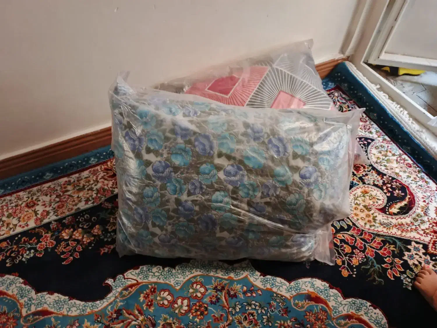 بالشت|رختخواب، بالش، پتو|پاکدشت, پاکدشت (مامازند)|دیوار