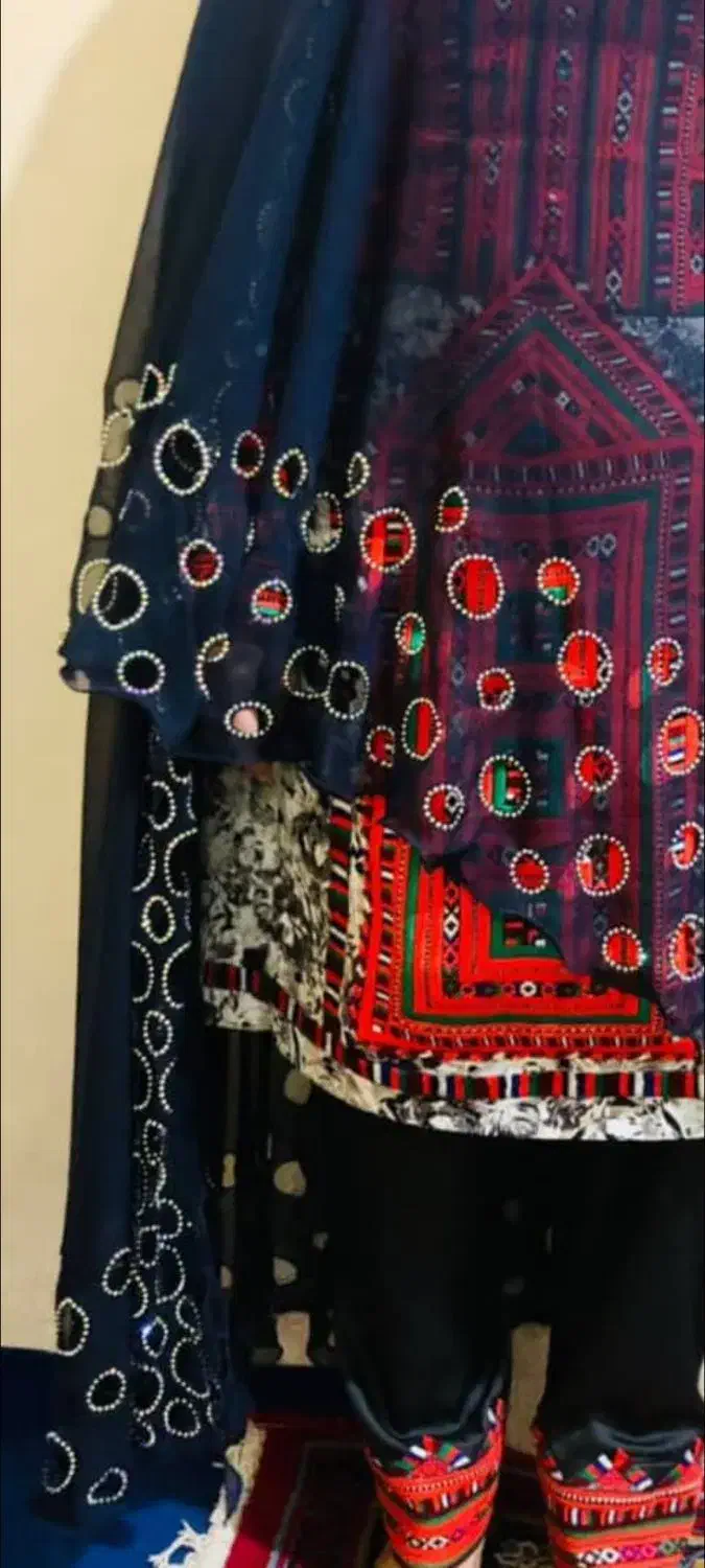 دالبری چادر|لباس|کنارک, |دیوار