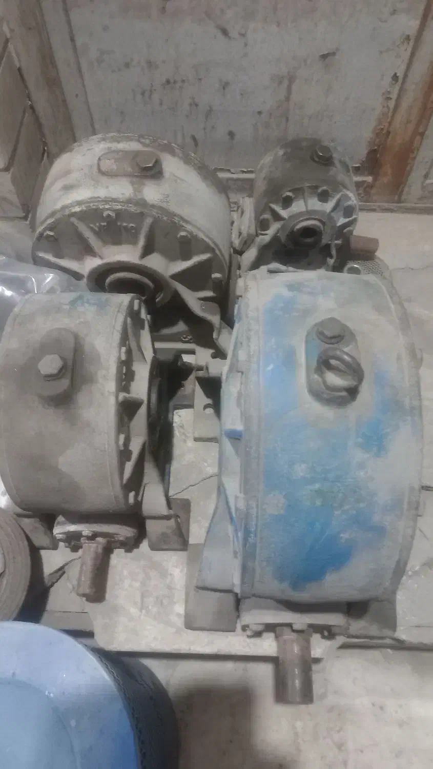 ۳عدد گیربکس حلزونی تمیز وسالم|ماشین‌آلات صنعتی|اهواز, کیانپارس |دیوار