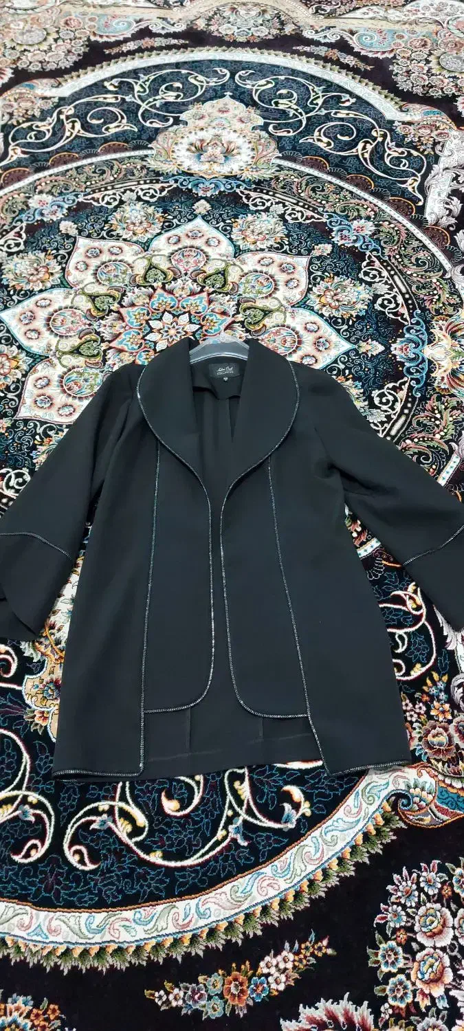 مانتو|لباس|بیجار, |دیوار