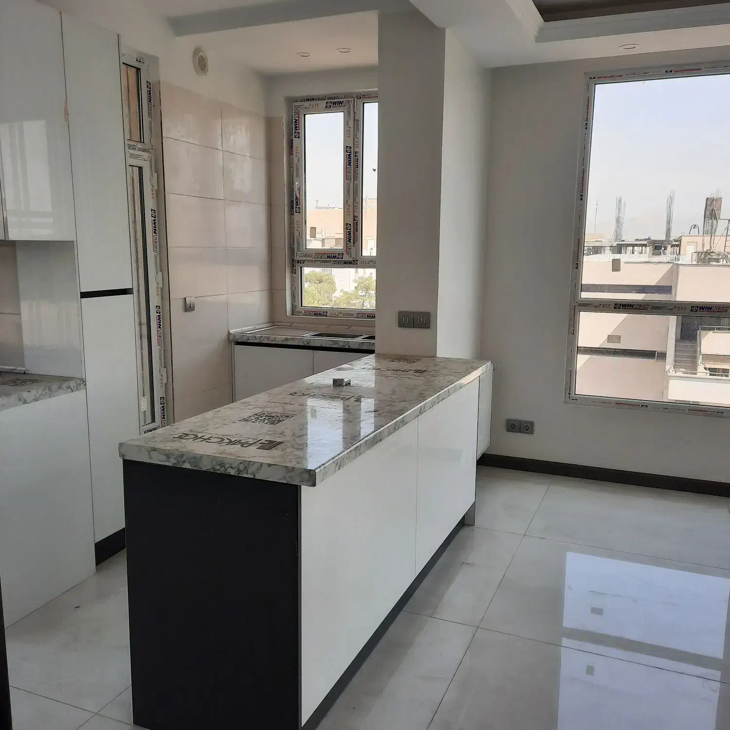 شریعتی مقابل ملک ۸۵متر نوساز فول امکانات