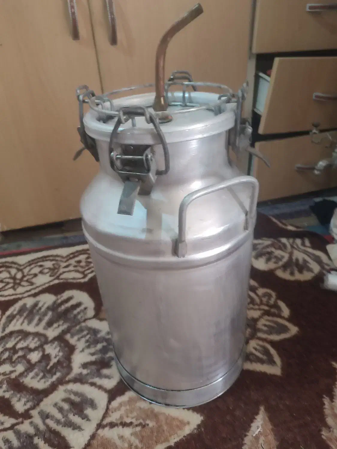 گلاب گیر نی گازان|ظروف پخت‌وپز|تبریز, |دیوار