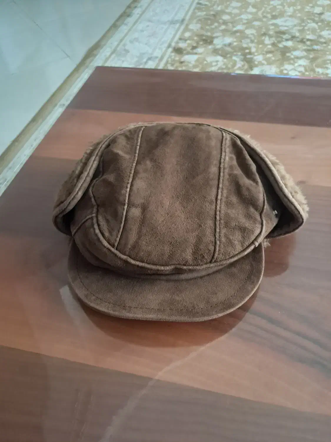 کلاه چرم خزدار.|لباس|رشت, توشیبا|دیوار