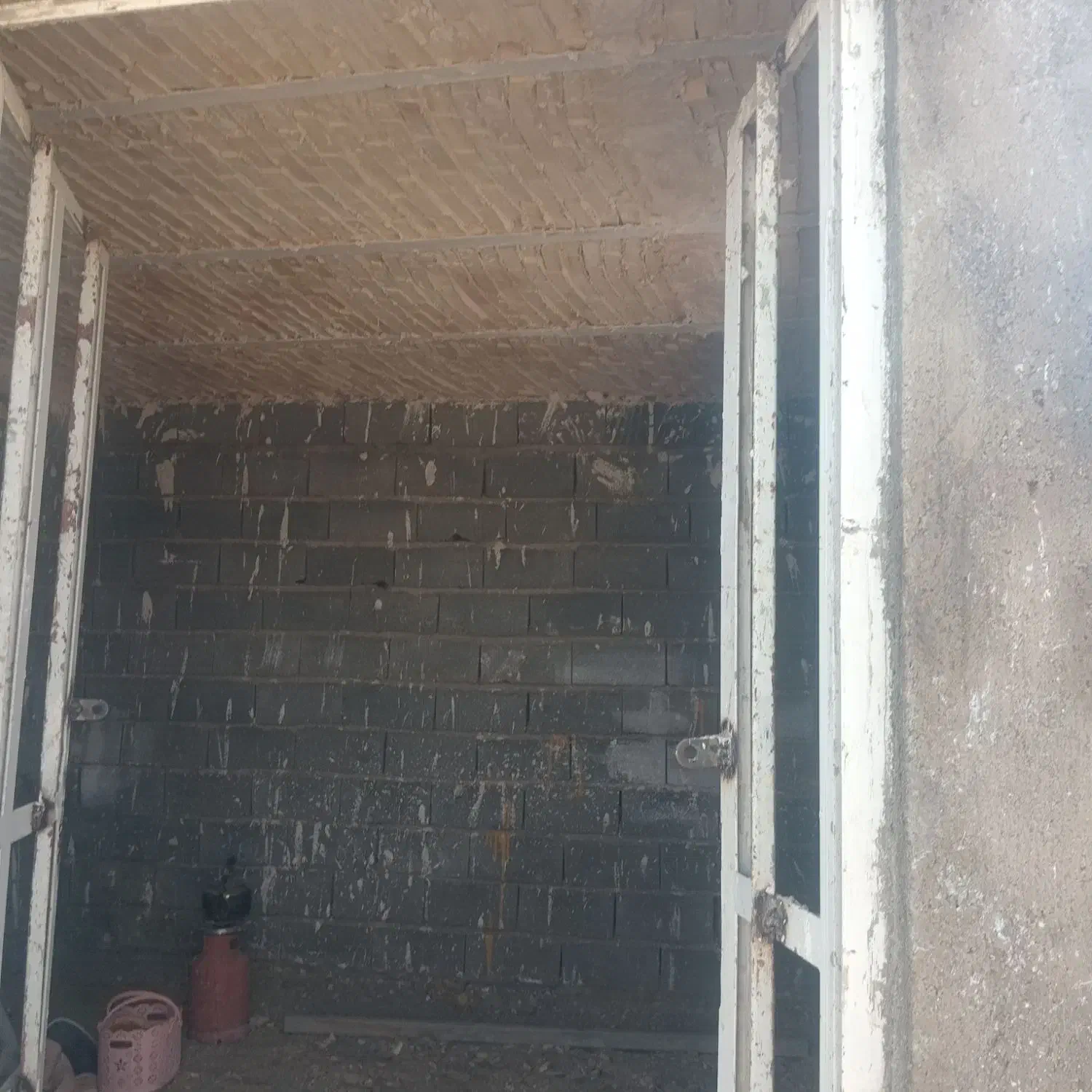 سیمان کاری .سنگ تاوه .موزائیک. جدول|خدمات پیشه و مهارت|گلبهار, نوبهار|دیوار