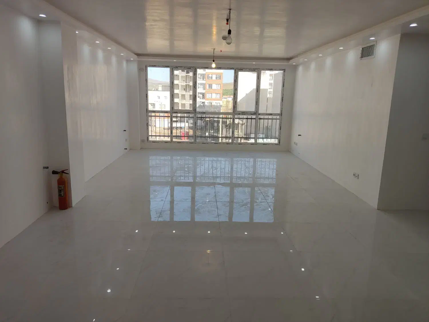 ۹۶ متری دو خوابه خشک و نوساز/شهرک بهشتی|فروش آپارتمان|همدان, |دیوار