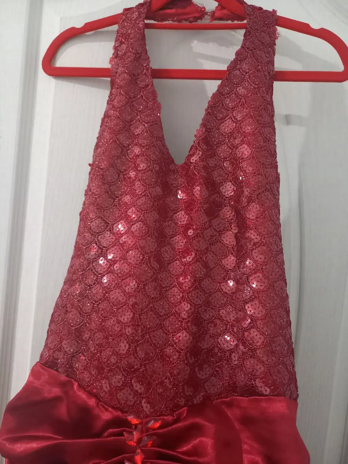 لباس مجلسی|لباس|قزوین, |دیوار