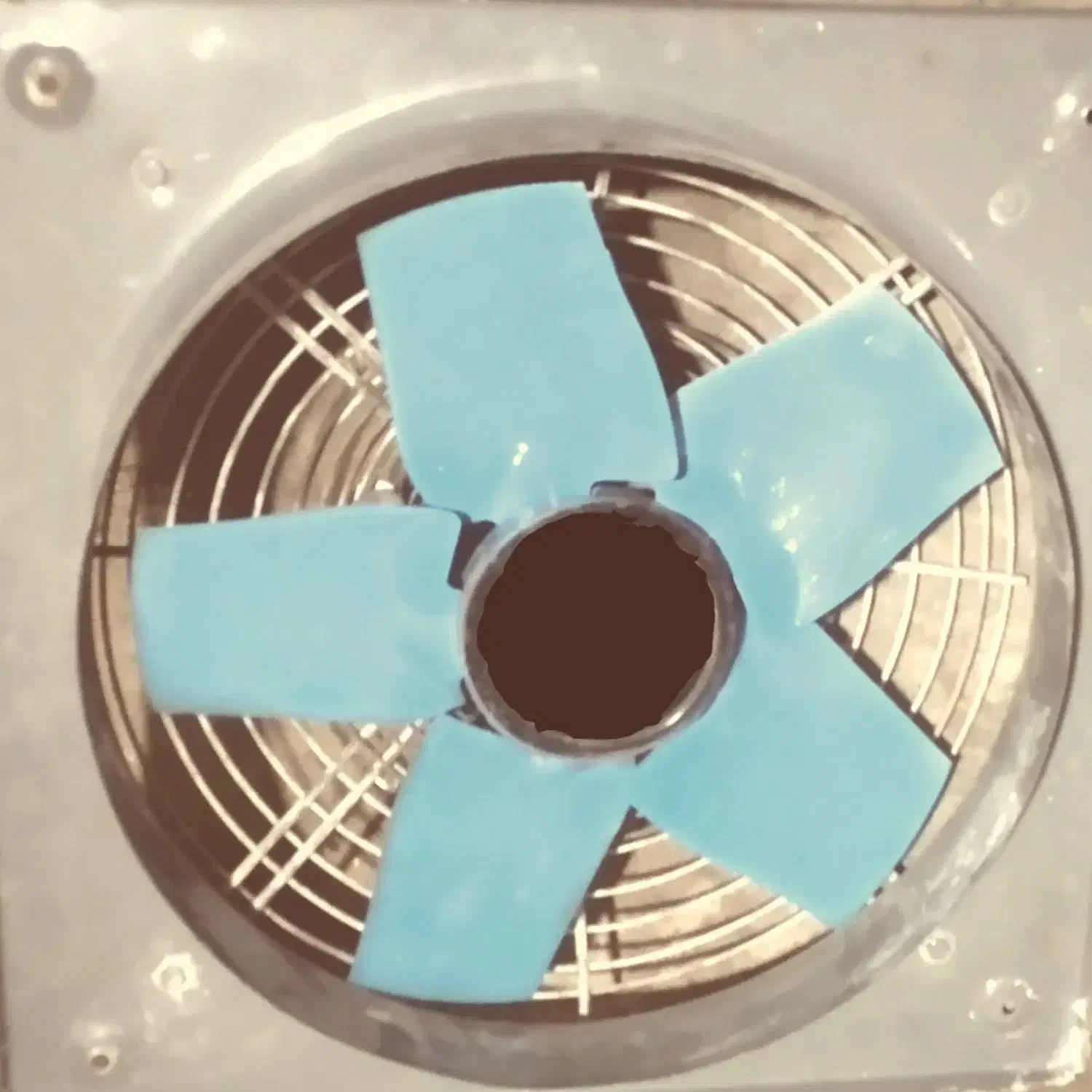 هوا کش|پنکه و تصفیهکنندهٔ هوا|همدان, |دیوار