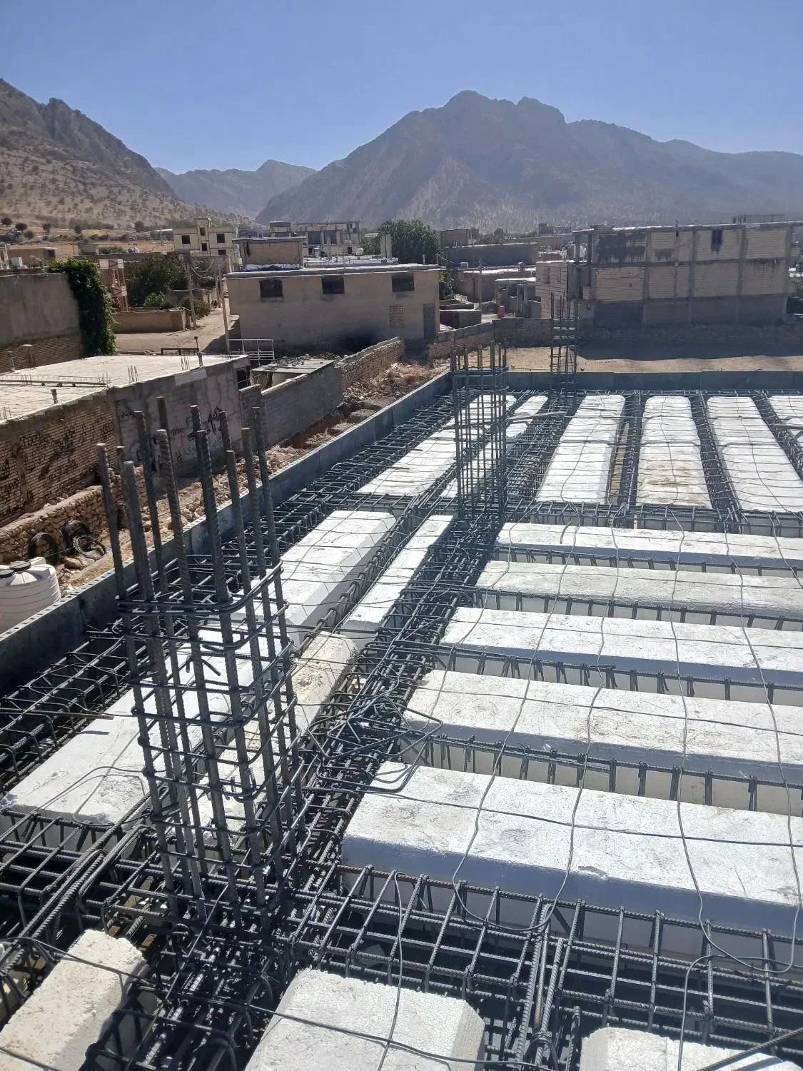 استاد کار ارماتور بند و قالبند نیازمندیم|استخدام معماری، عمران و ساختمانی|ناغان, |دیوار