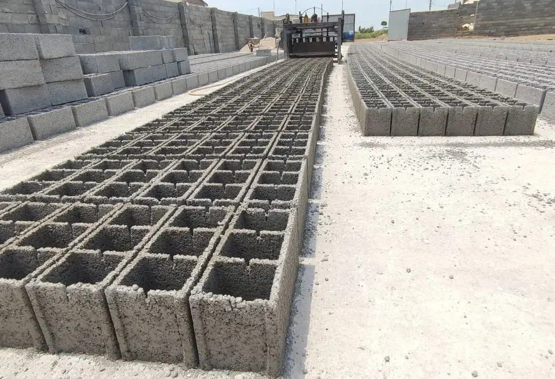 بلوک دیواری موجود میباشد|مصالح و تجهیزات ساختمان|بندر ترکمن, |دیوار