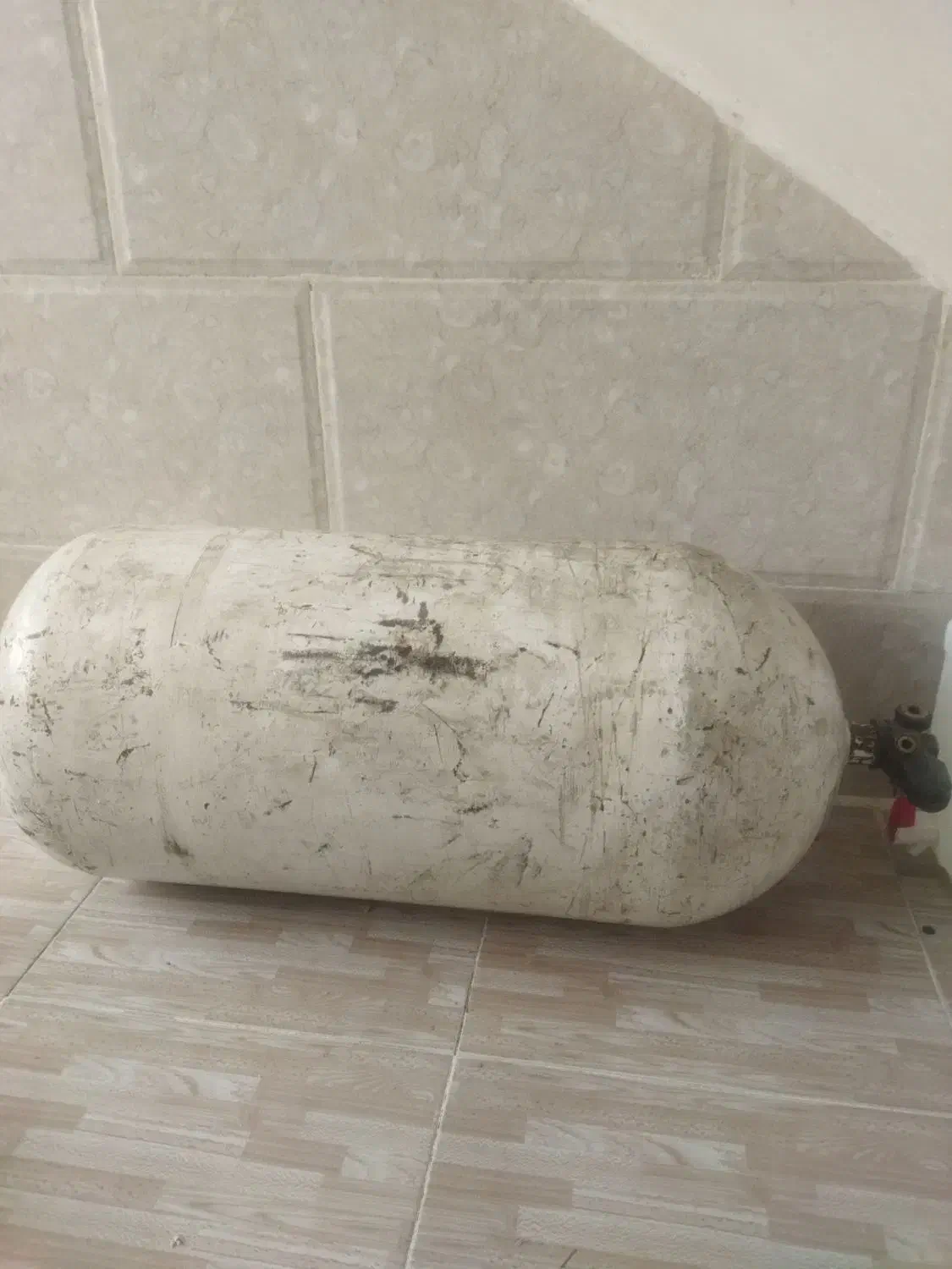 با وسایل کامل|قطعات یدکی و لوازم جانبی|شیراز, ده پیاله|دیوار